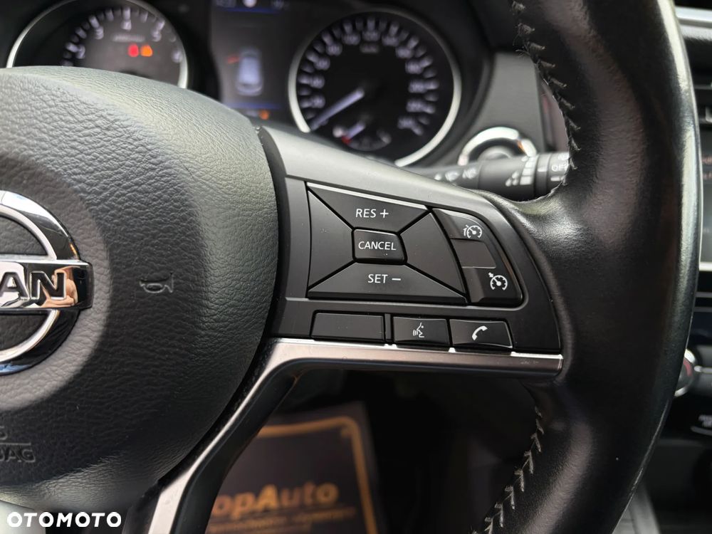 Nissan Qashqai 1.3 DIG-T N-Connecta - 24