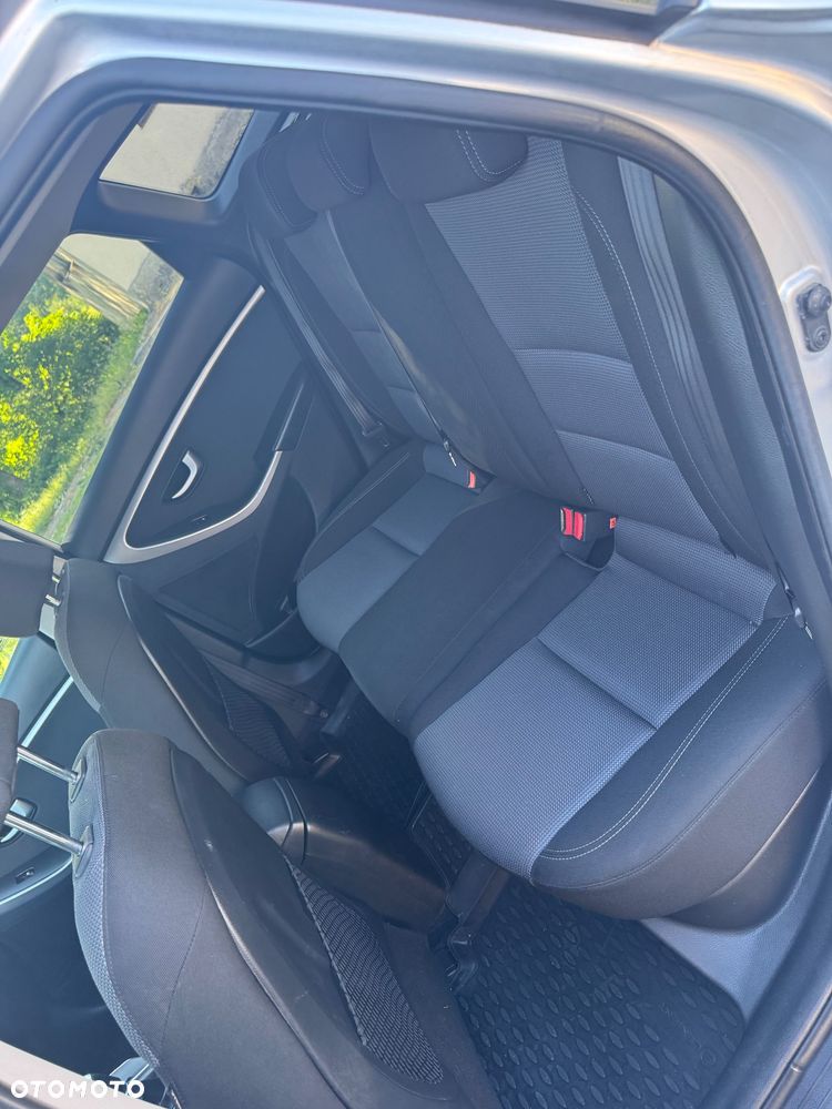 Hyundai i30 1.6 CRDI Trend - 22