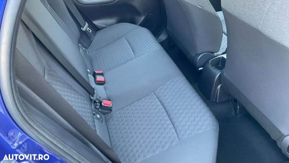 Toyota Yaris 1.5 L Dynamic - 27