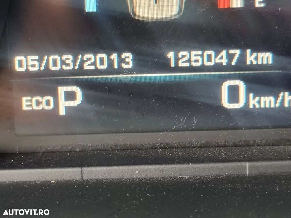 Land Rover Discovery Sport 2.0 l TD4 HSE Luxury Aut. - 37