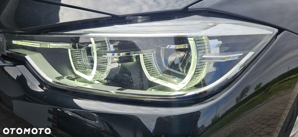 BMW Seria 3 320d xDrive - 2