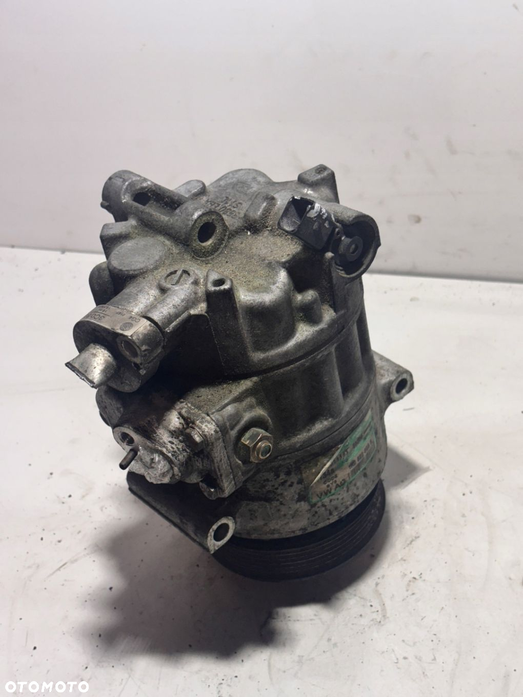 SPRĘŻARKA KLIMATYZACJI A3 8P GOLF V LEON II OCTAVIA II PASSAT B6 1K0820803S - 2
