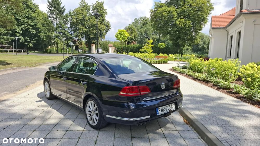 Volkswagen Passat 2.0 TDI Highline DSG - 2