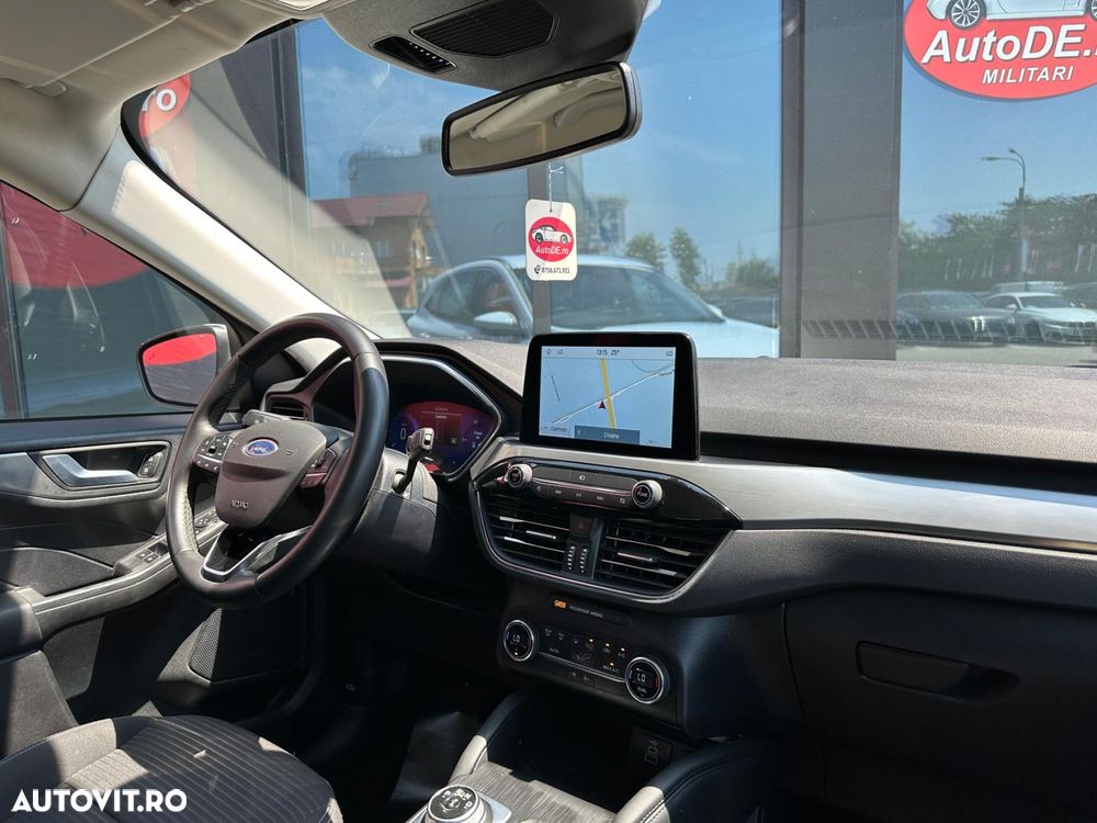 Ford Kuga - 10