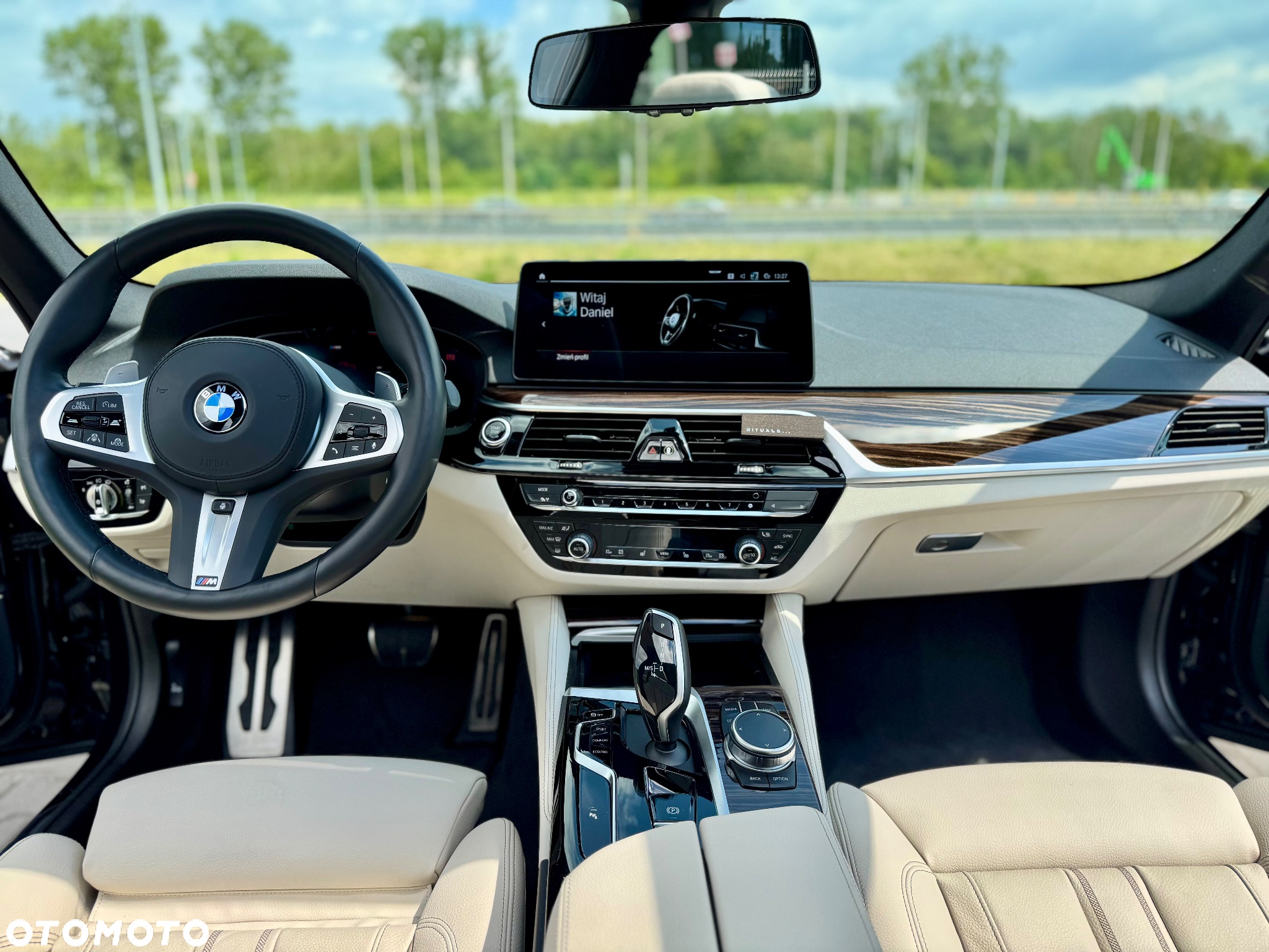 BMW Seria 5 520d xDrive Touring M Sport Edition - 15