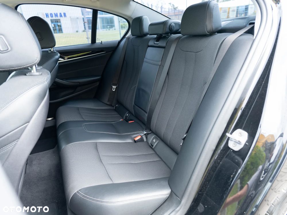 BMW Seria 5 520d Sport Line sport - 18