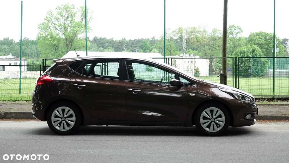 Kia Ceed - 36