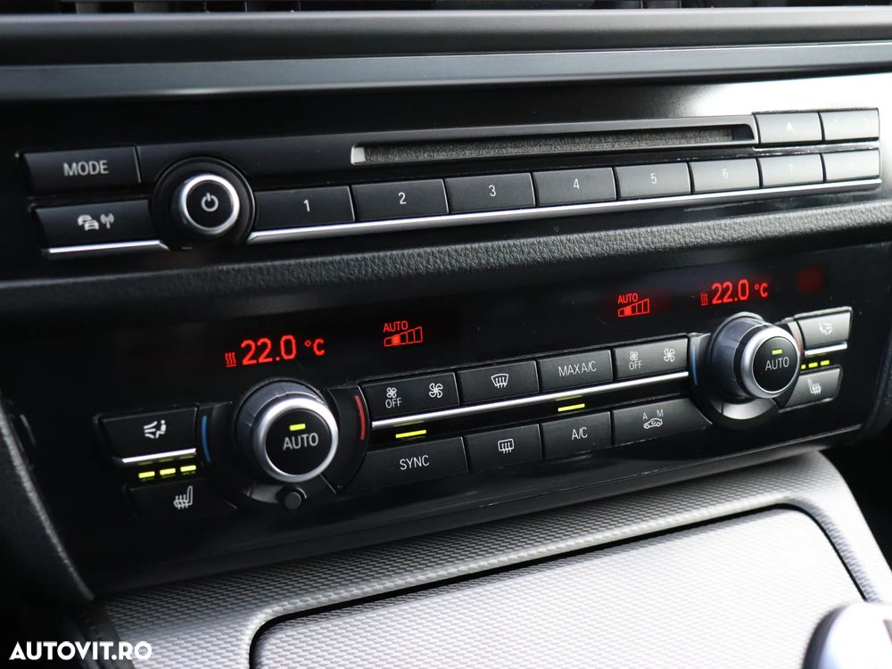 BMW Seria 5 520d Sport-Aut. - 23