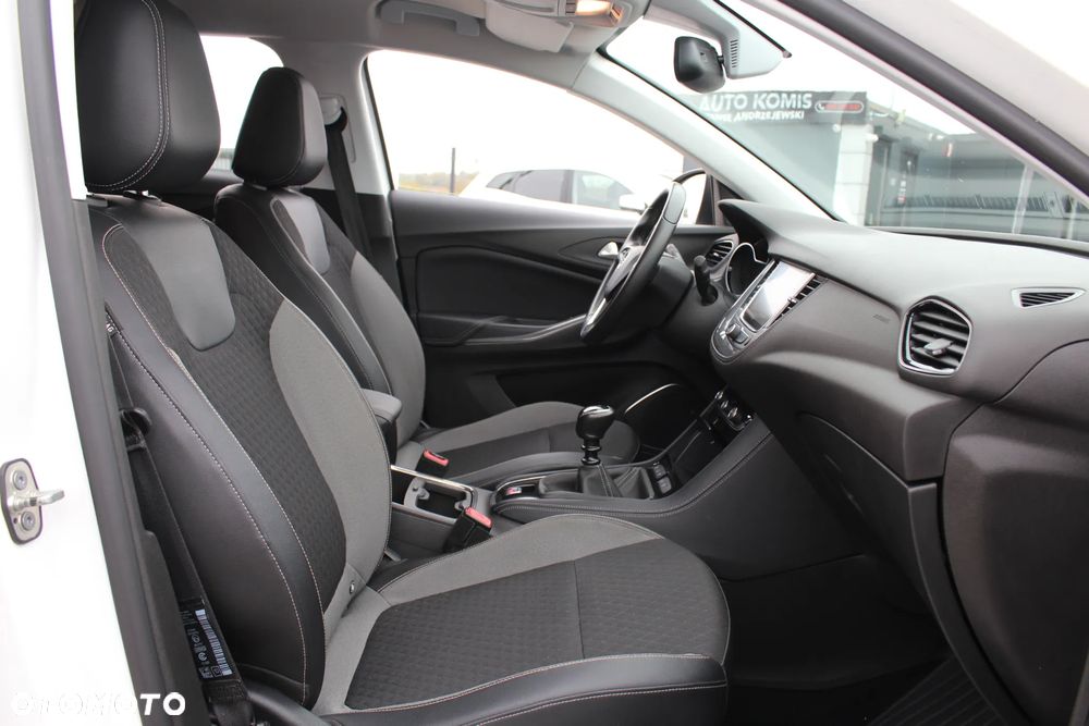 Opel Grandland X 1.2 Start/Stop INNOVATION - 18