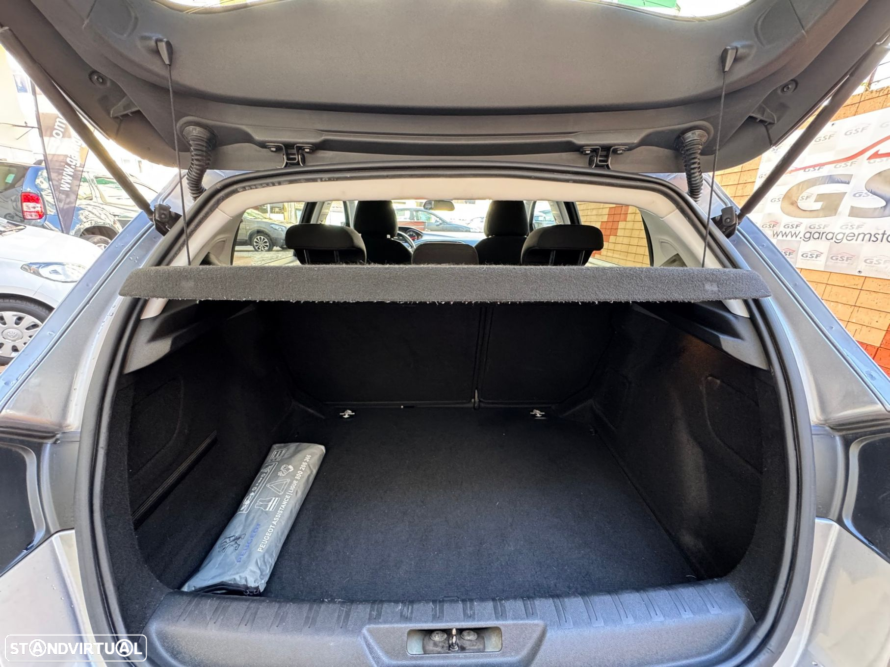 Peugeot 308 1.6 BlueHDi Style - 15