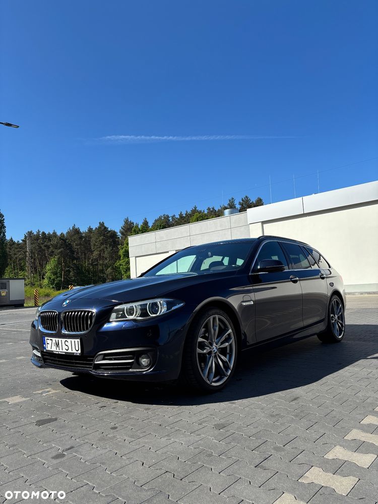 BMW Seria 5 520d xDrive Luxury Line - 1