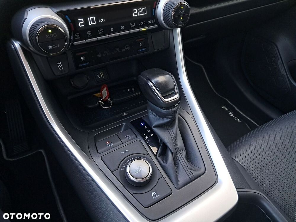 Toyota RAV4 - 26