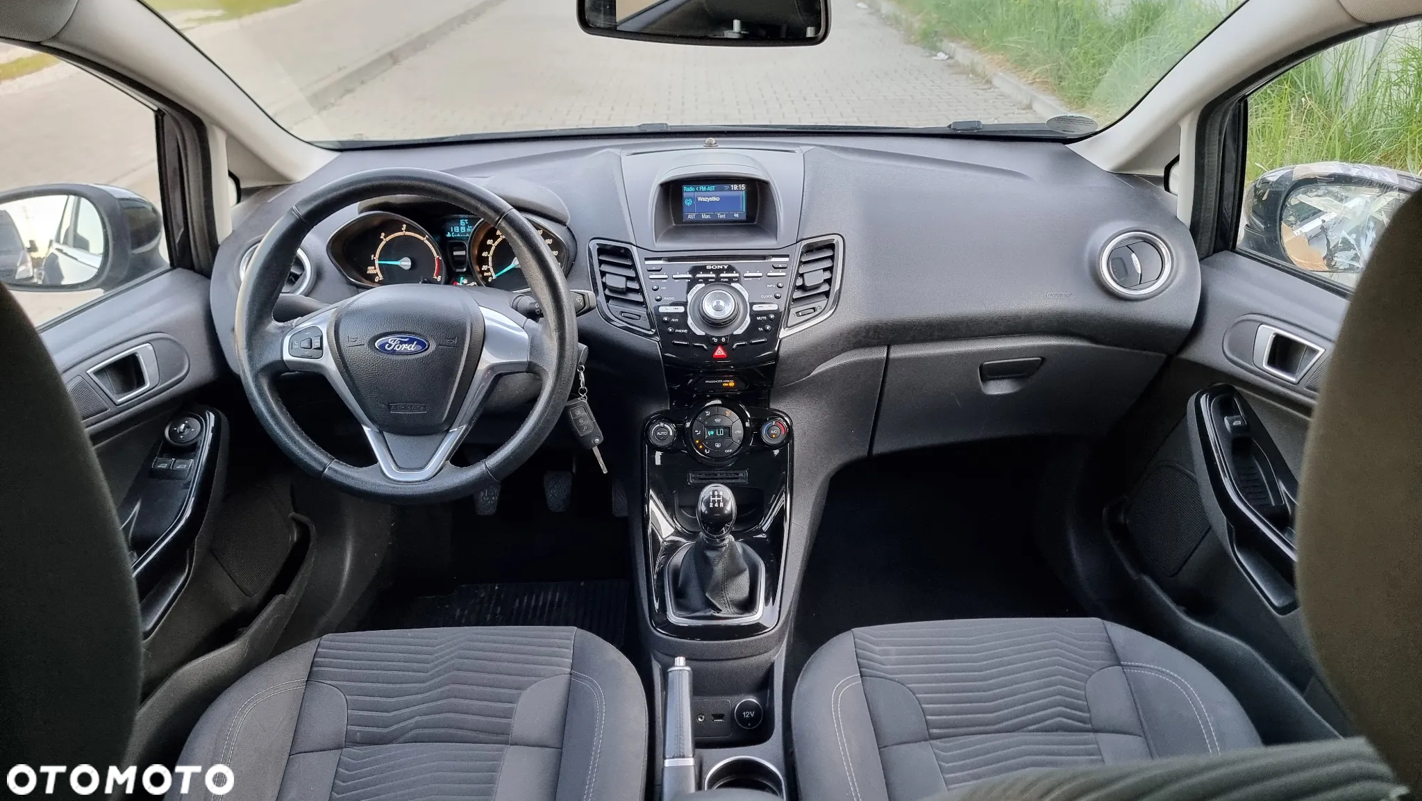 Ford Fiesta 1.6 TDCi Titanium - 29