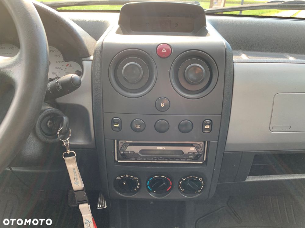 Peugeot Partner Combi 1.4 - 15