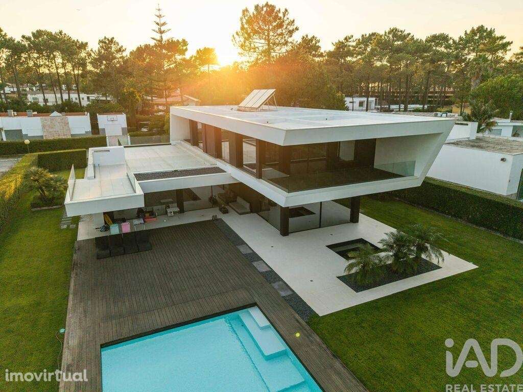 Casa / Villa T5 em Charneca De Caparica E Sobreda de 430,00 m2 - Grande imagem: 3/29