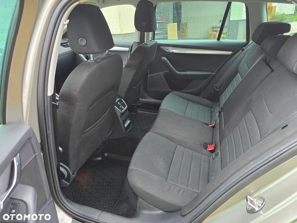 Skoda Octavia 1.4 TSI Elegance - 17