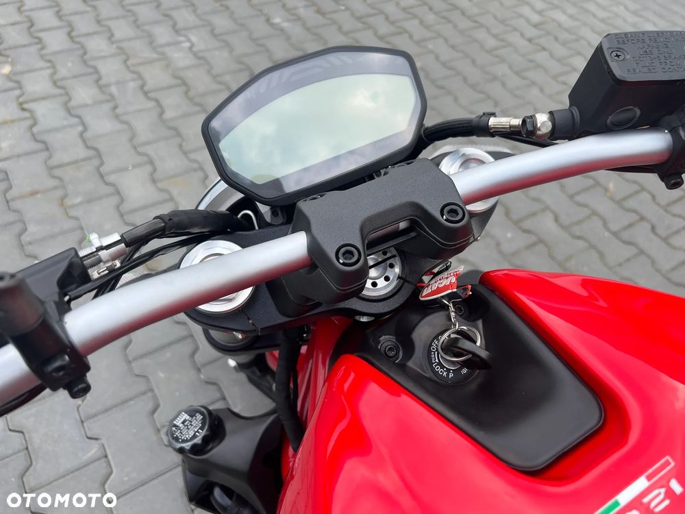 Ducati Monster - 8