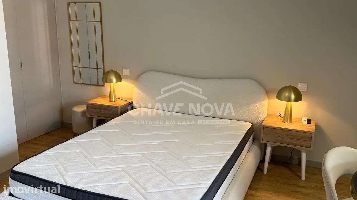 PS - Apartamento T0 Novo, Varanda com piscina | Douro Tower ST Marinha - Grande imagem: 5/14