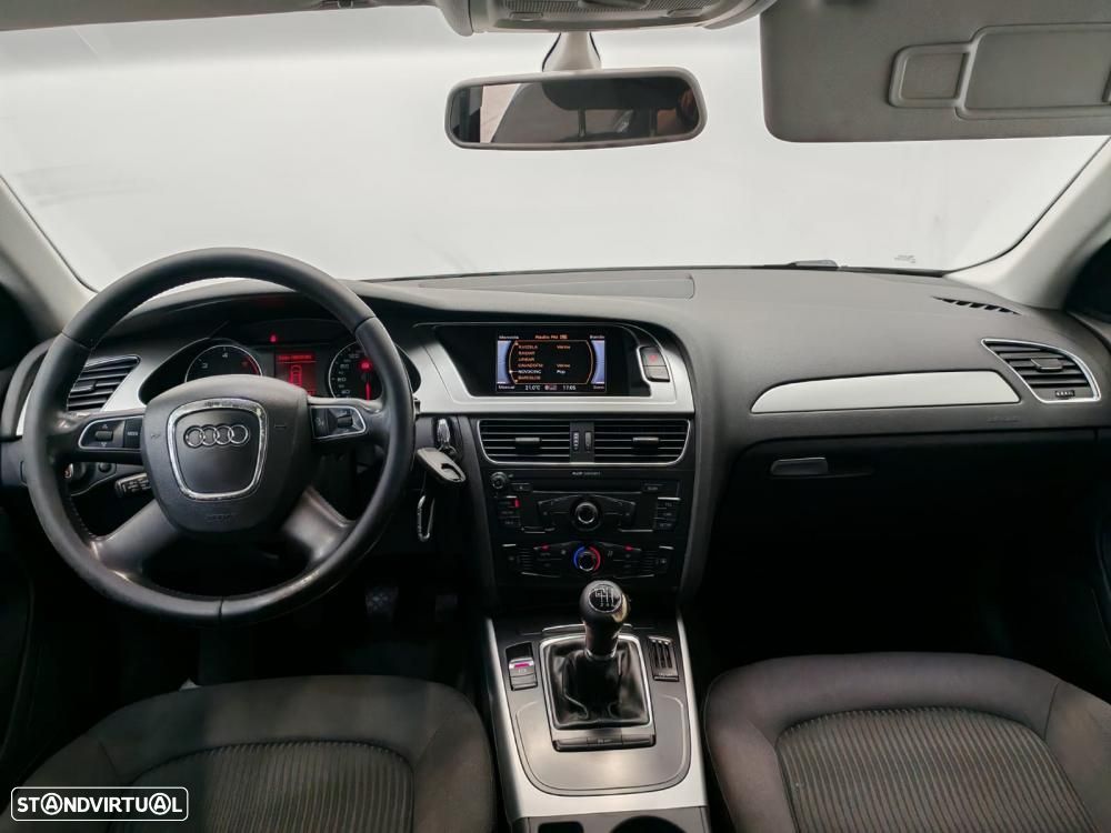 Audi A4 Avant 2.0 TDI Advance - 9