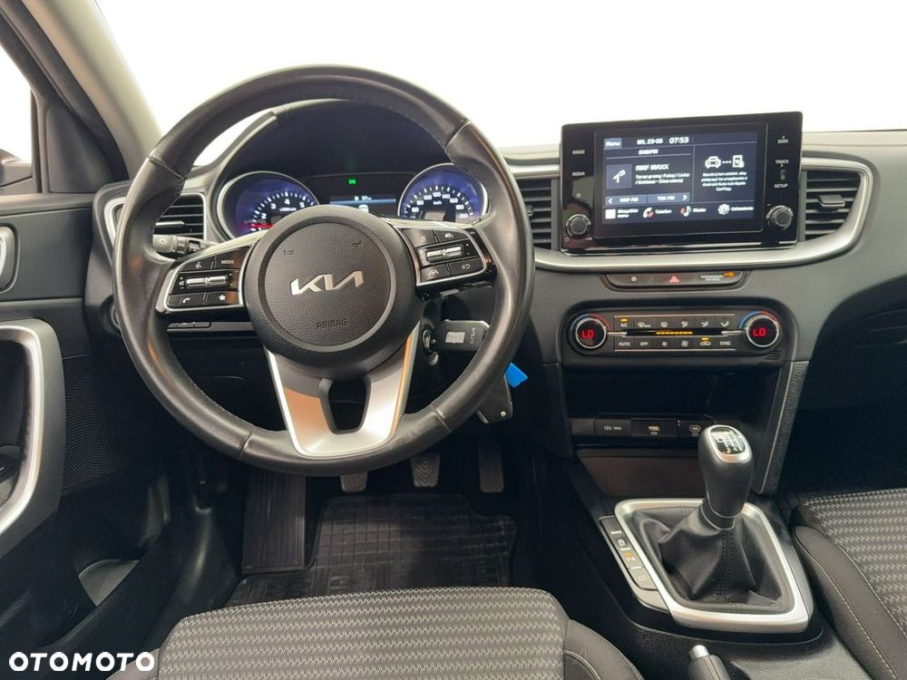 Kia Ceed - 9