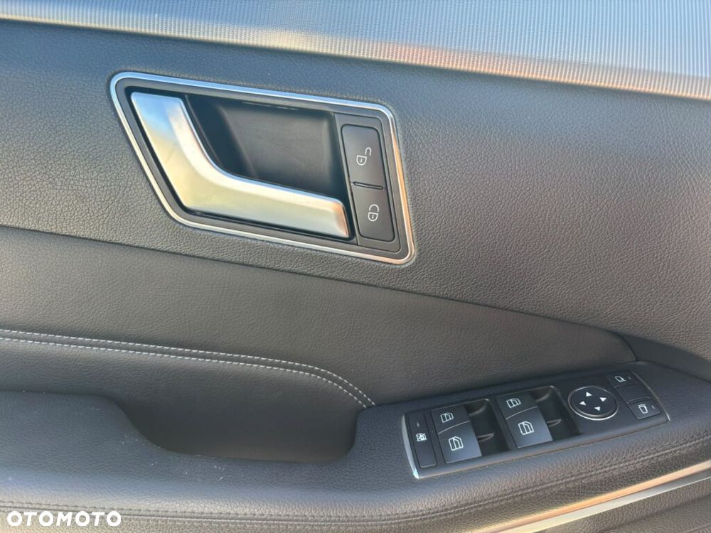 Mercedes-Benz E-Class 2013 photo 5