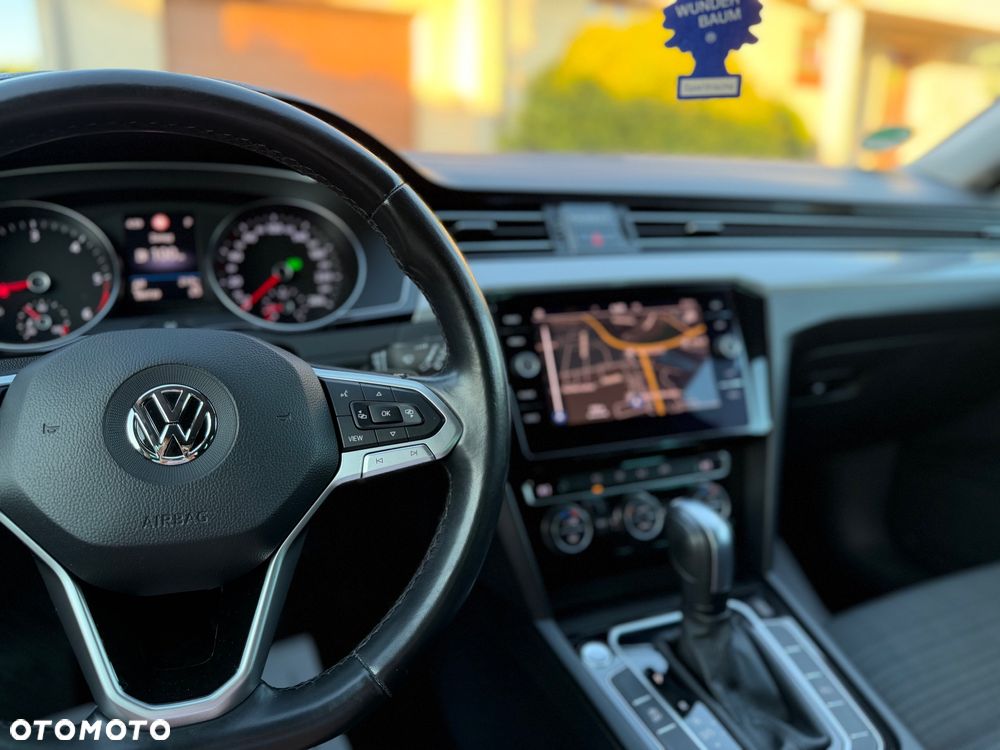 Volkswagen Passat 2.0 TDI SCR DSG Business - 31