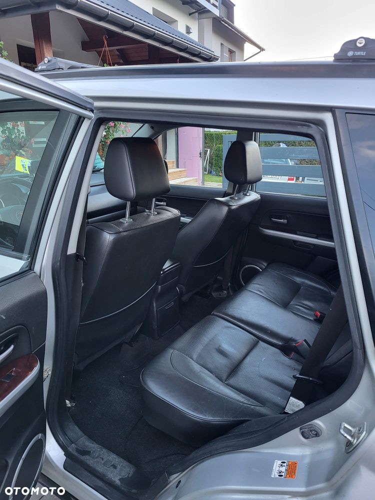 Suzuki Grand Vitara 1.9 DDiS - 6