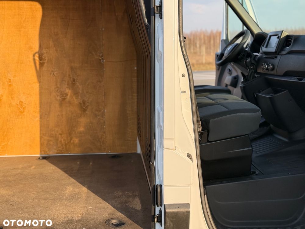 Renault Master - 18