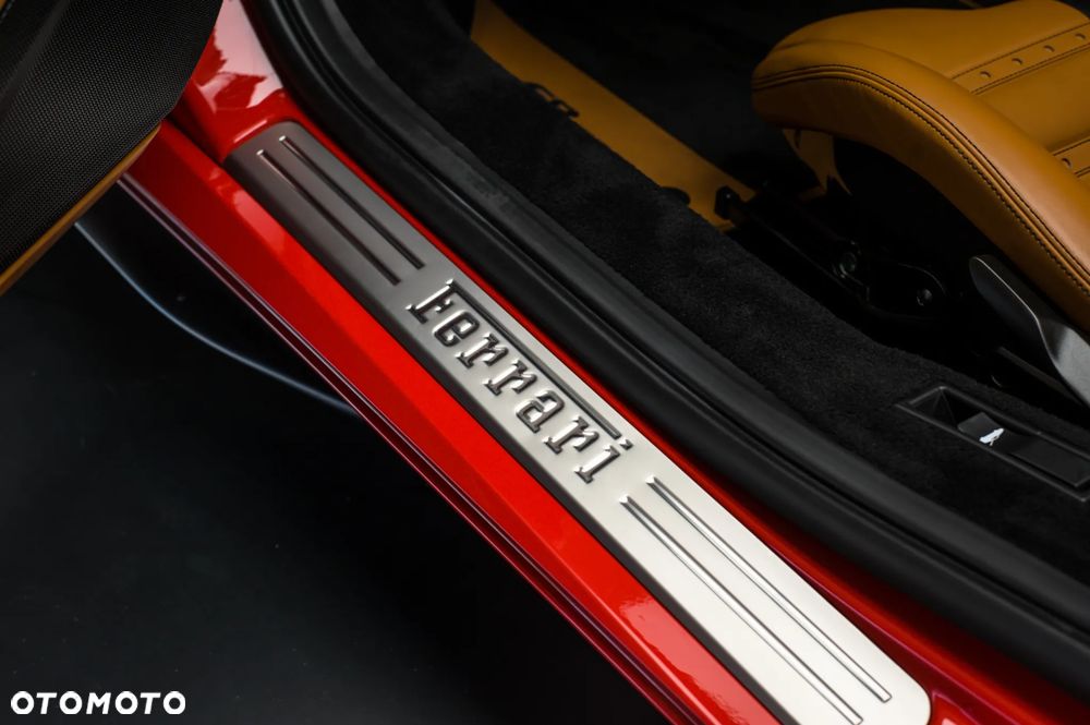 Ferrari F8 Spider Standard - 30