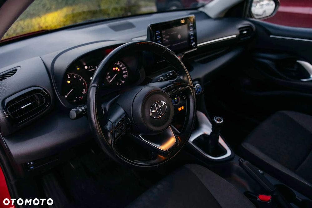 Toyota Yaris 1.5 Comfort - 23