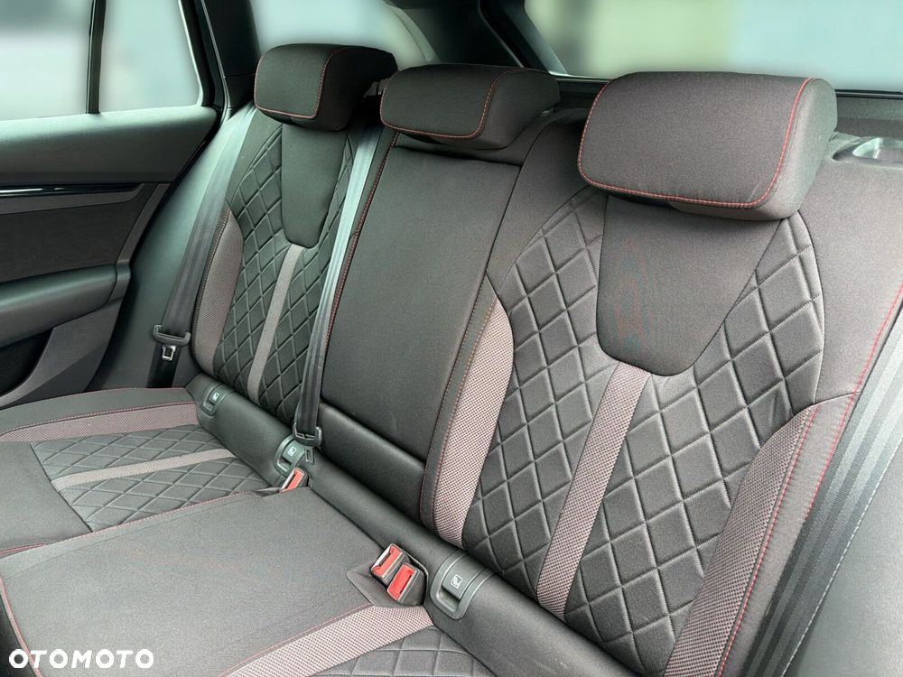 Skoda Octavia 2.0 TDI RS DSG - 17