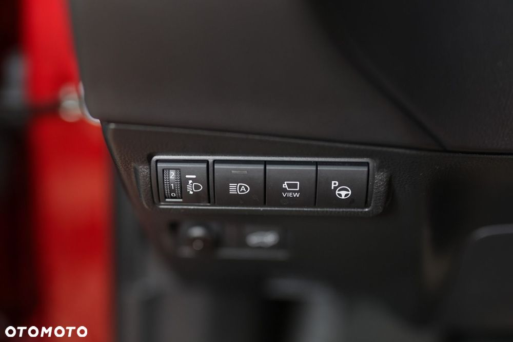 Toyota Corolla Cross - 12