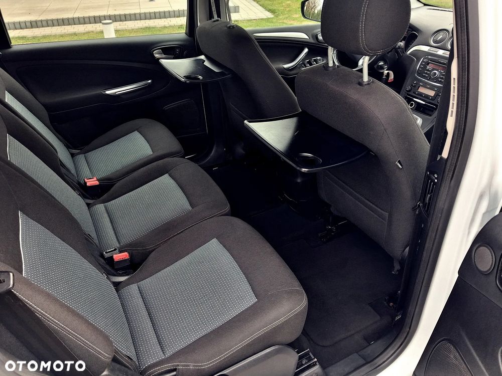 Ford Galaxy 2.0 Ambiente - 25