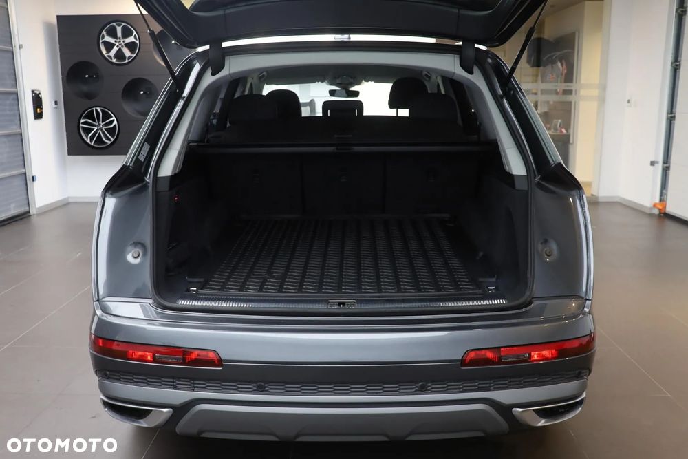 Audi Q7 - 7