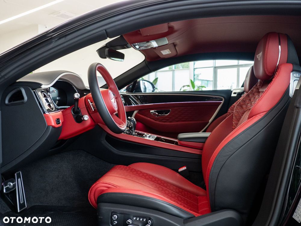 Bentley Continental GT - 11