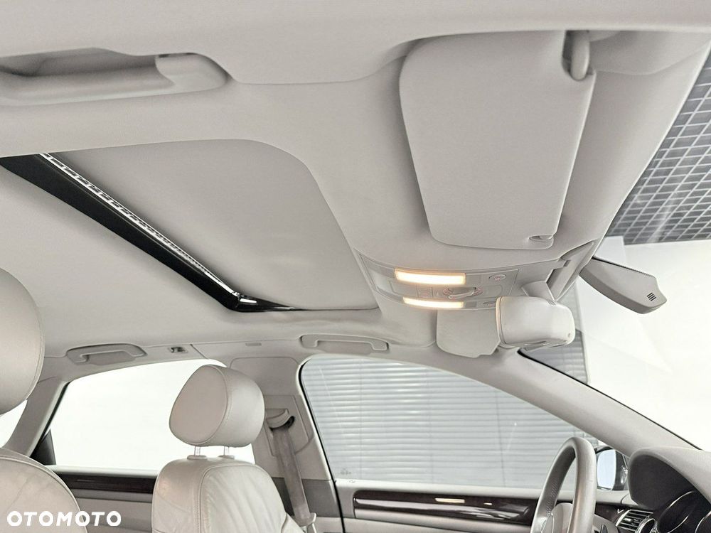 Audi A8 4.2 Quattro - 22