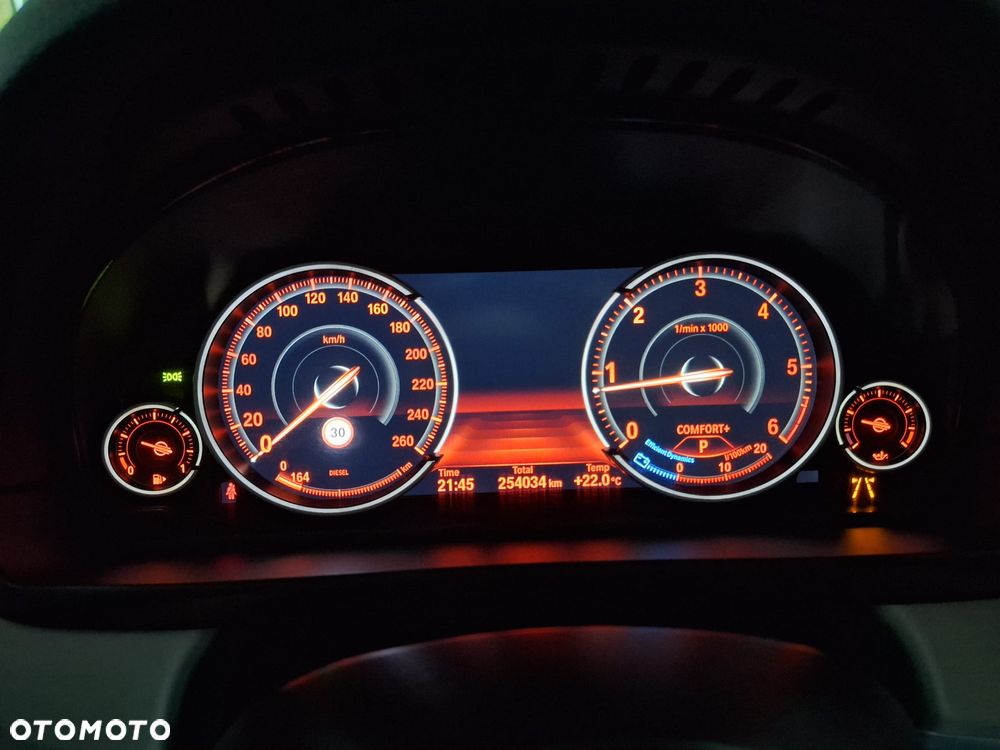 BMW Seria 5 525d xDrive Luxury Line - 4