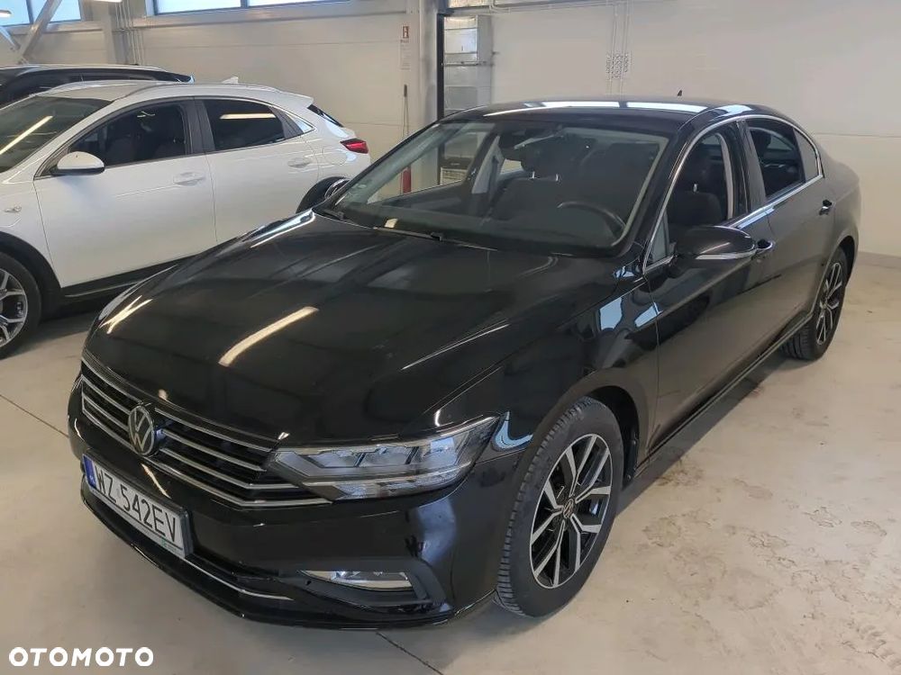 Volkswagen Passat 1.5 TSI EVO Business - 1