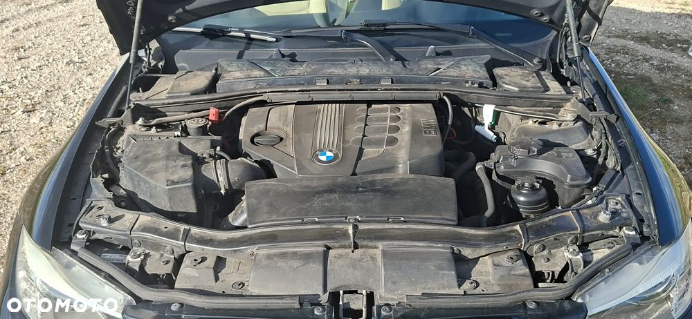 BMW Seria 3 320d - 12