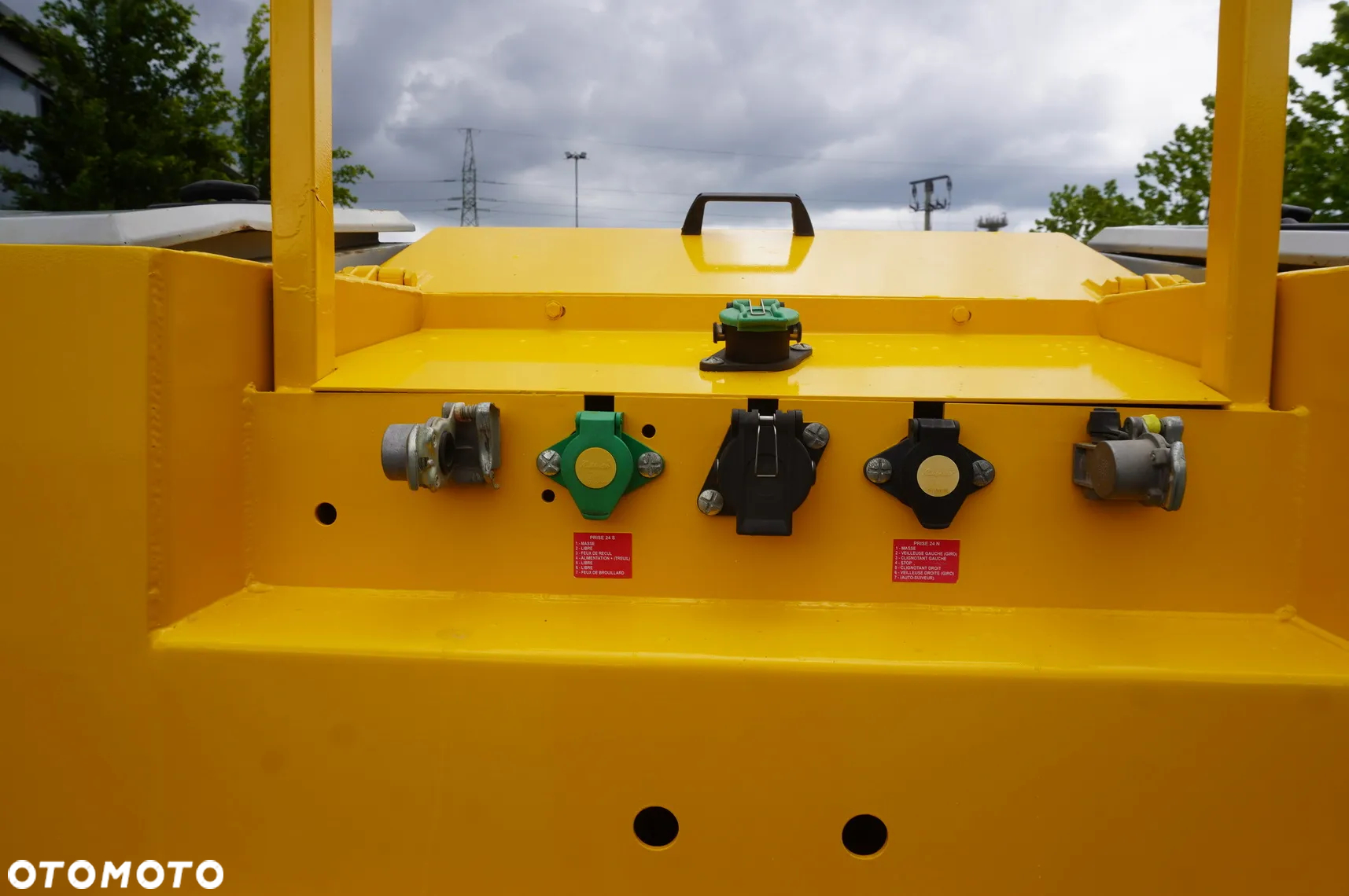 Castera AMC CASTERA S/R 38T / oś skrętna - 17
