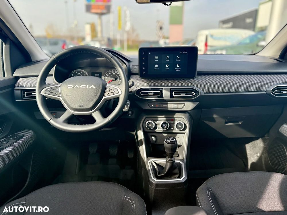 Dacia Logan TCe 90 MT6 Journey - 12
