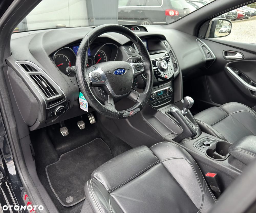 Ford Focus SW 2.0 EcoBoost ST Leather Sport Pack - 14