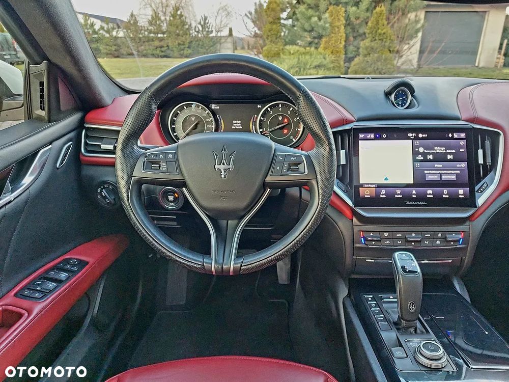 Maserati Ghibli GranSport - 25