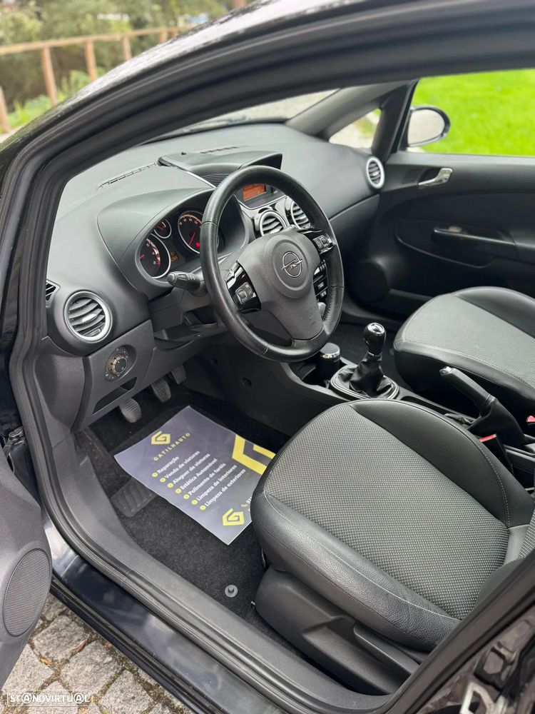 Opel Corsa 1.2 Cosmo - 13
