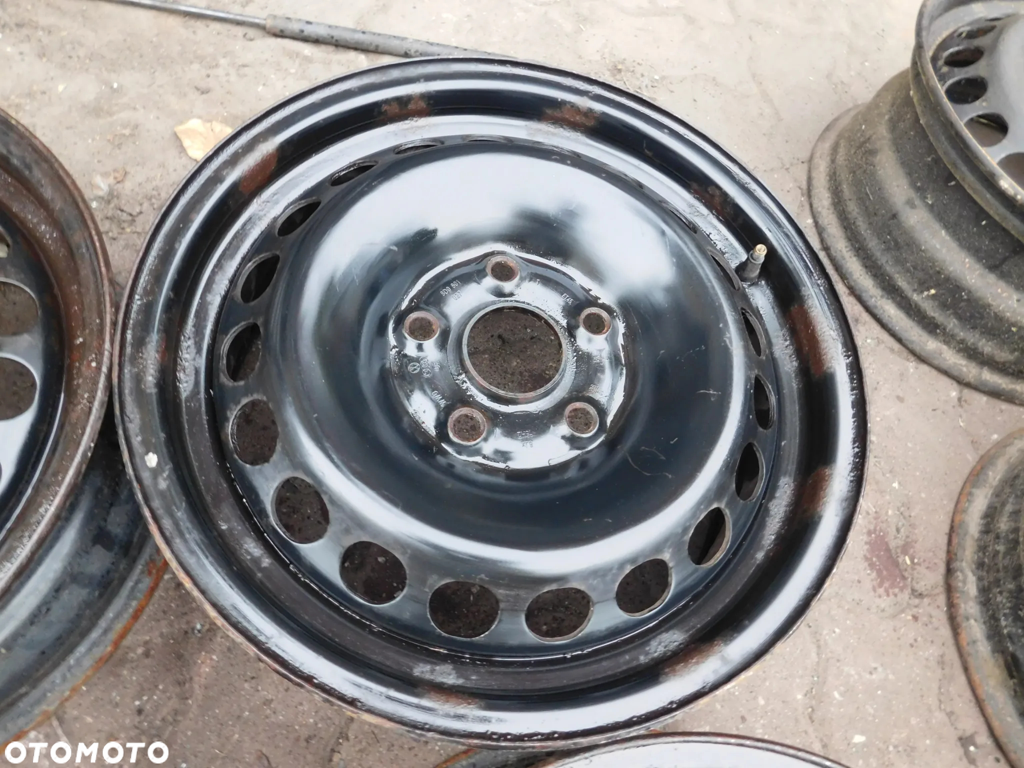 felgi stalowe 4szt 15" ET45 PASSAT AUDI A4 B5 GOLF V CADDY A3 8P OCTAVIA II - 3