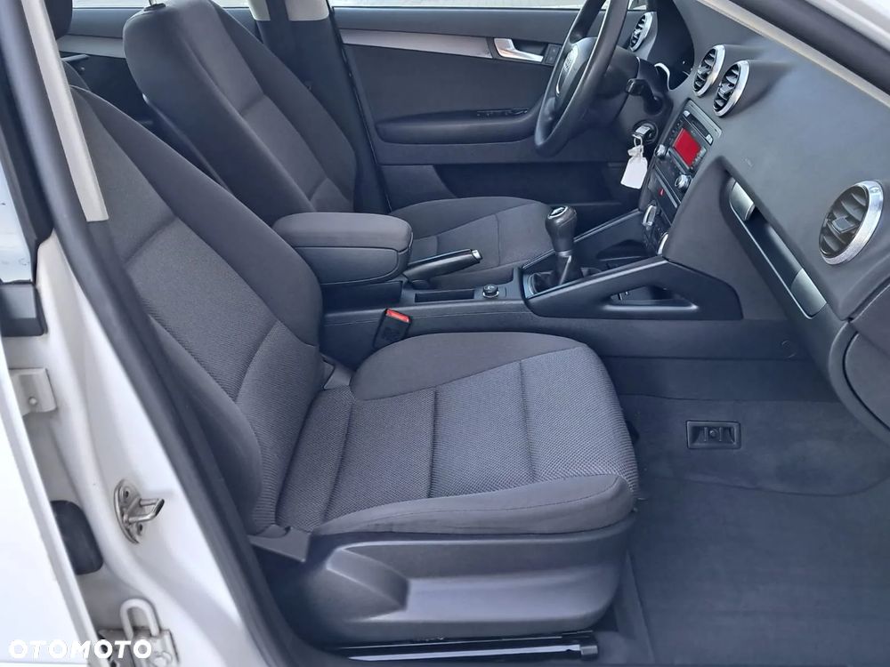 Audi A3 1.6 Limited Edition - 20