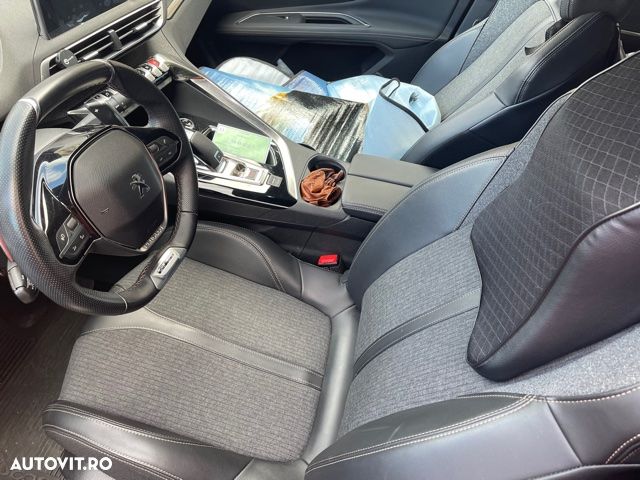 Peugeot 3008 1.6 PureTech Turbo S&S EAT8 GT-Line - 6