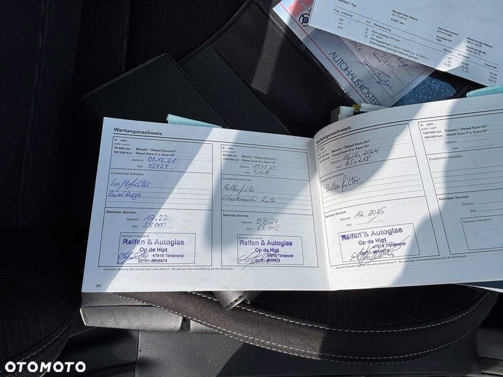 SsangYong/KGM Tivoli e-XGi 160 2WD Black+White - 25