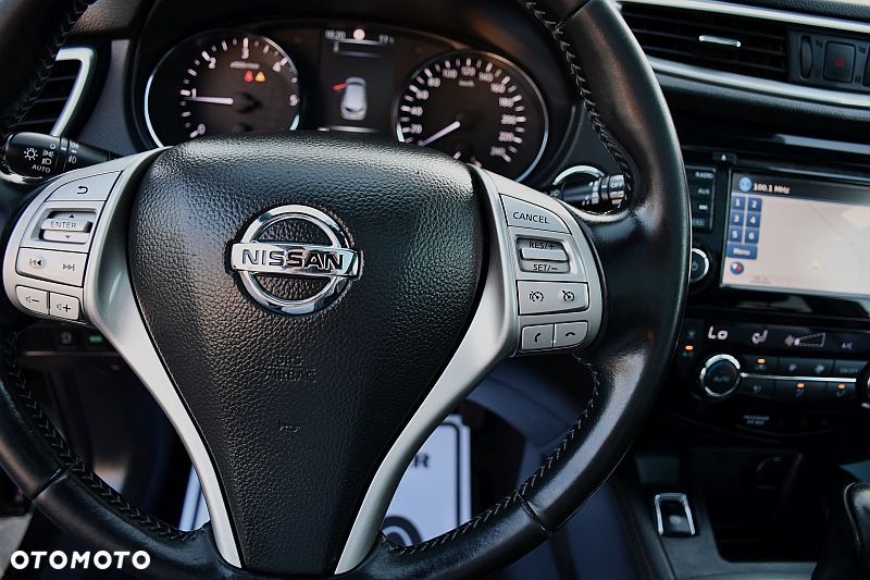 Nissan Qashqai 1.6 dCi Xtronic TEKNA+ - 17