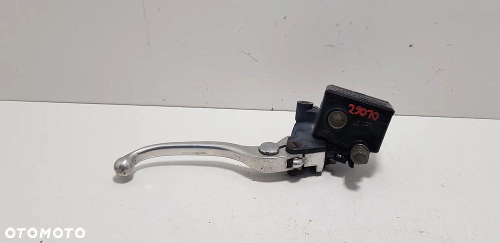 Yamaha TDM 900 02r. Pompa hamulcowa prawa - 1